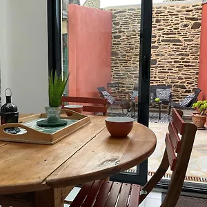 La Maison Du Port Apartment